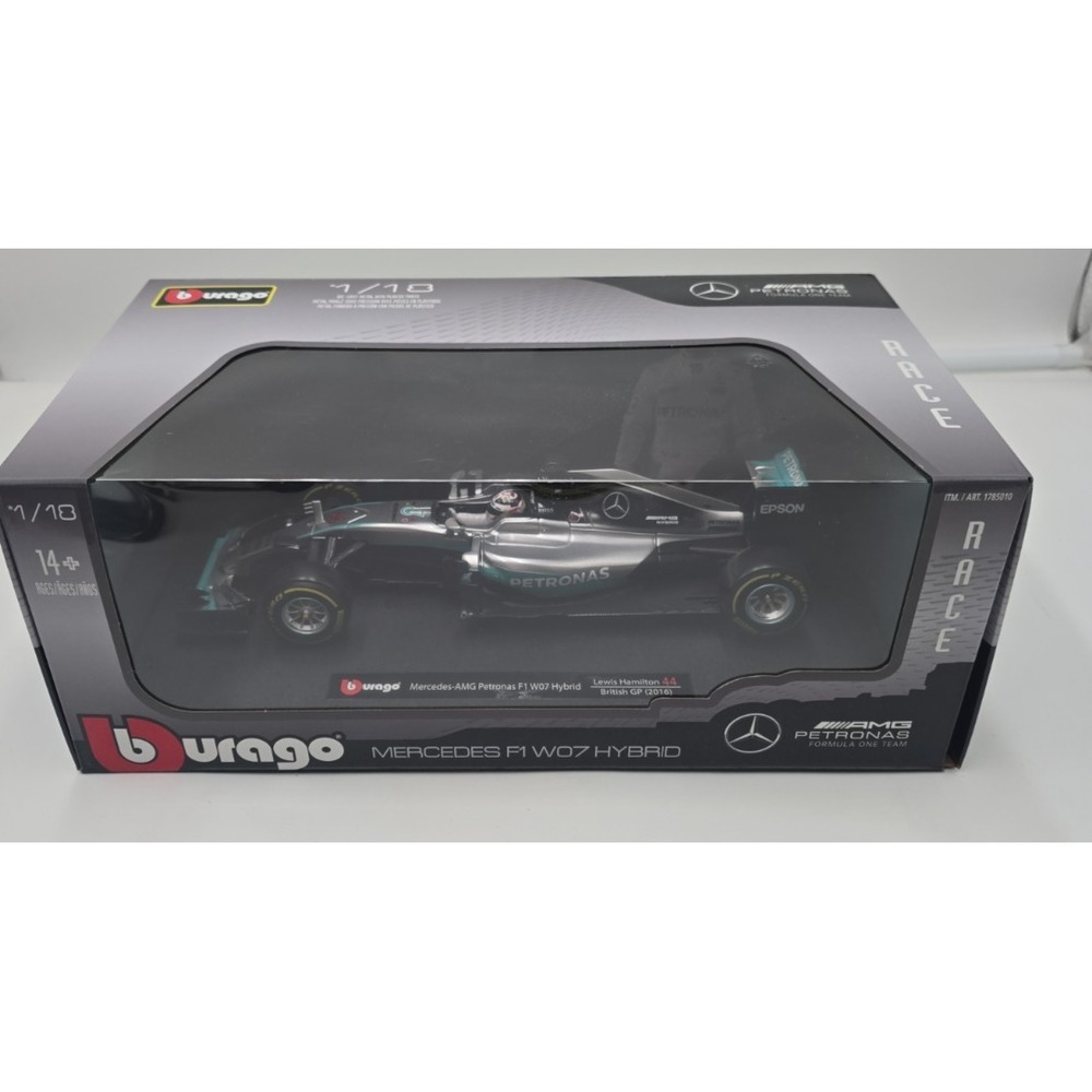 Bburago Mercedes AMG F1 W07 Hybrid 2016 Lewis Hamilton Die Cast Car